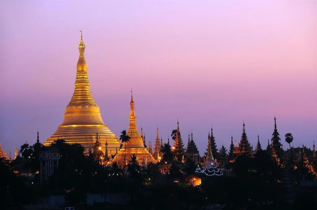 Gemsy Hotel Yangon